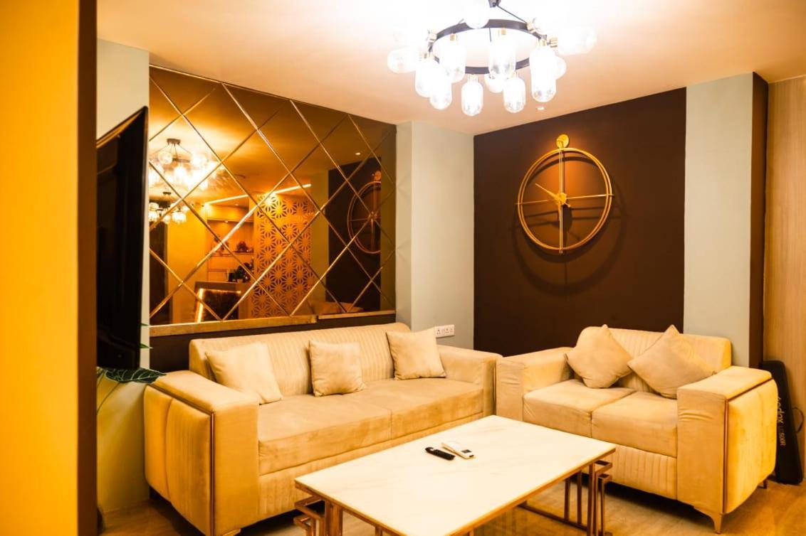 Hotel Silkhouse Premier Danapur ภายนอก รูปภาพ