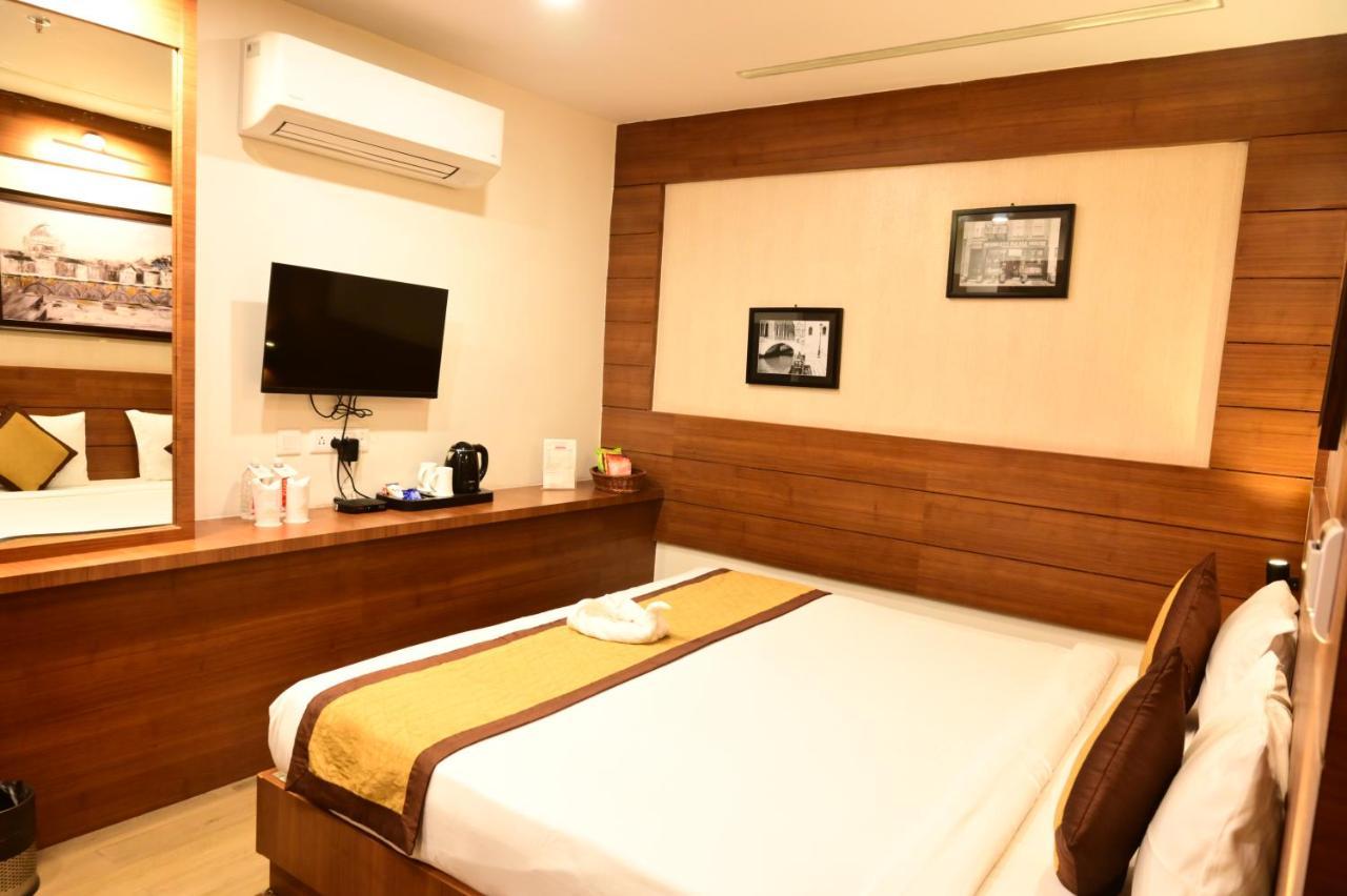Hotel Silkhouse Premier Danapur ภายนอก รูปภาพ