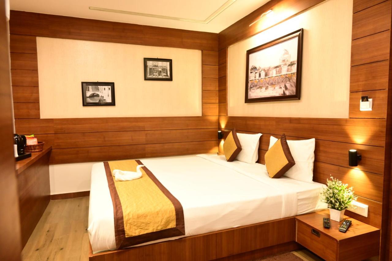 Hotel Silkhouse Premier Danapur ภายนอก รูปภาพ