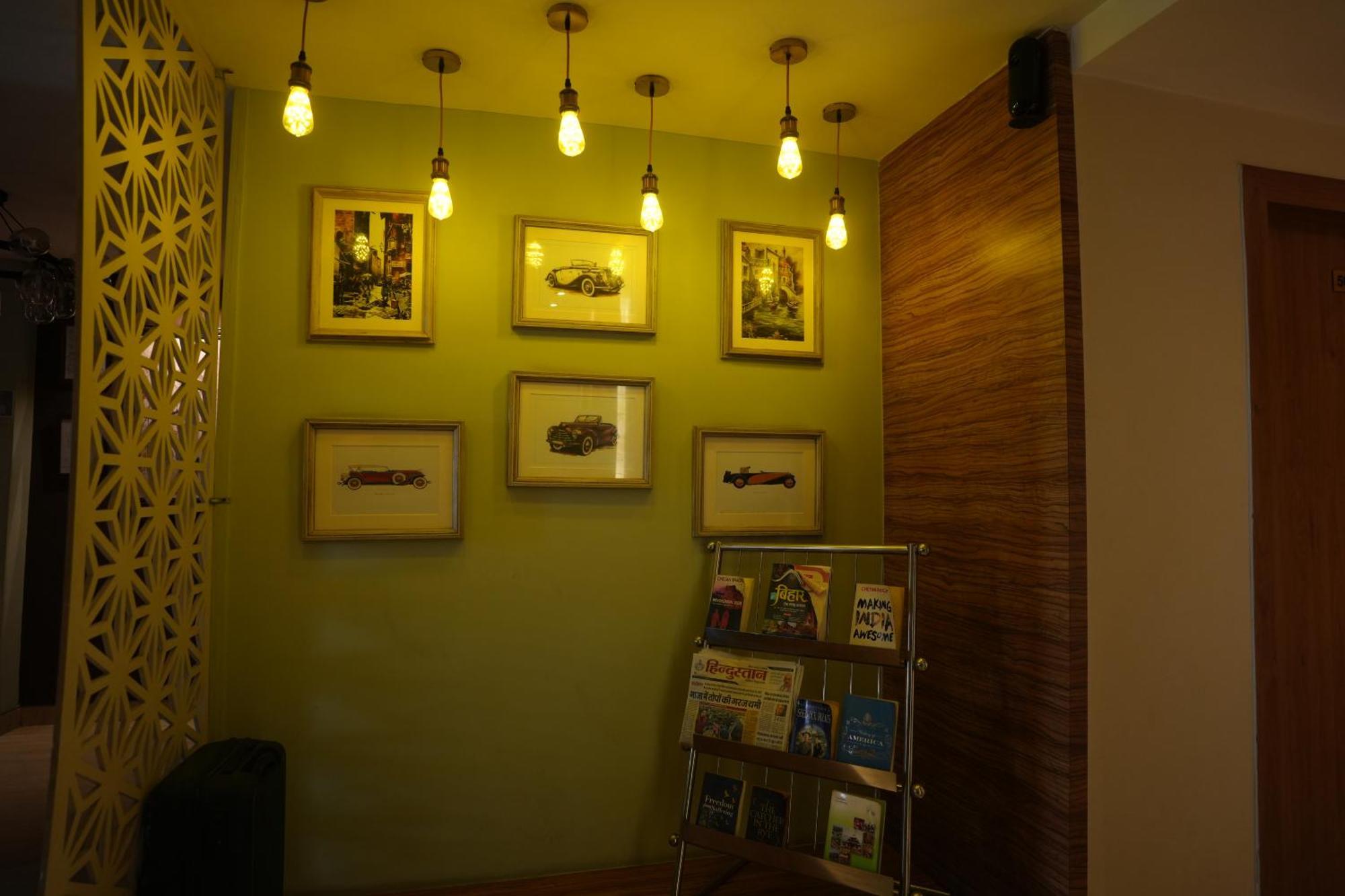Hotel Silkhouse Premier Danapur ภายนอก รูปภาพ