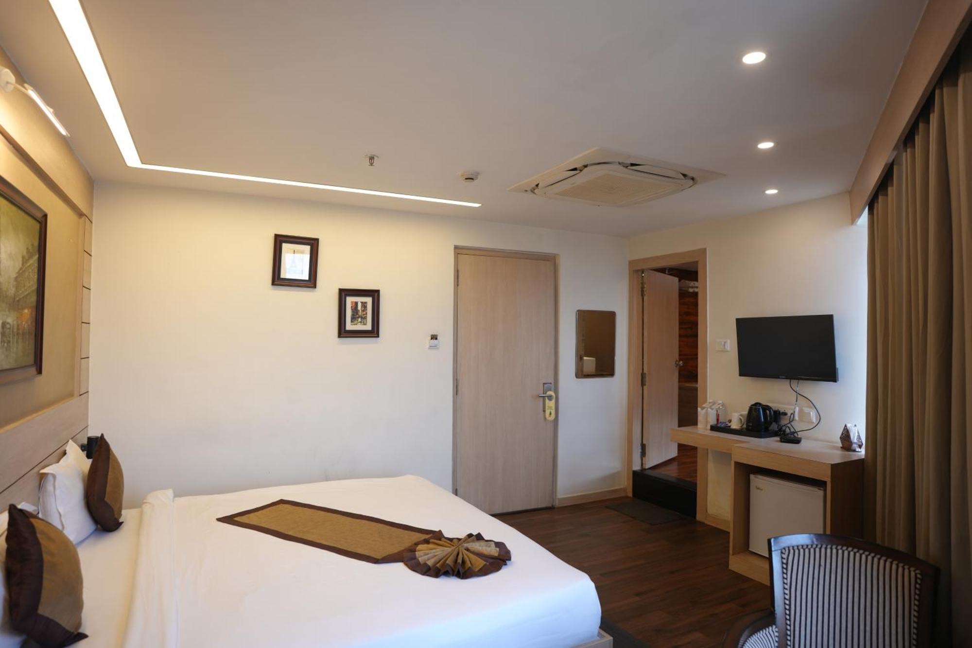 Hotel Silkhouse Premier Danapur ภายนอก รูปภาพ