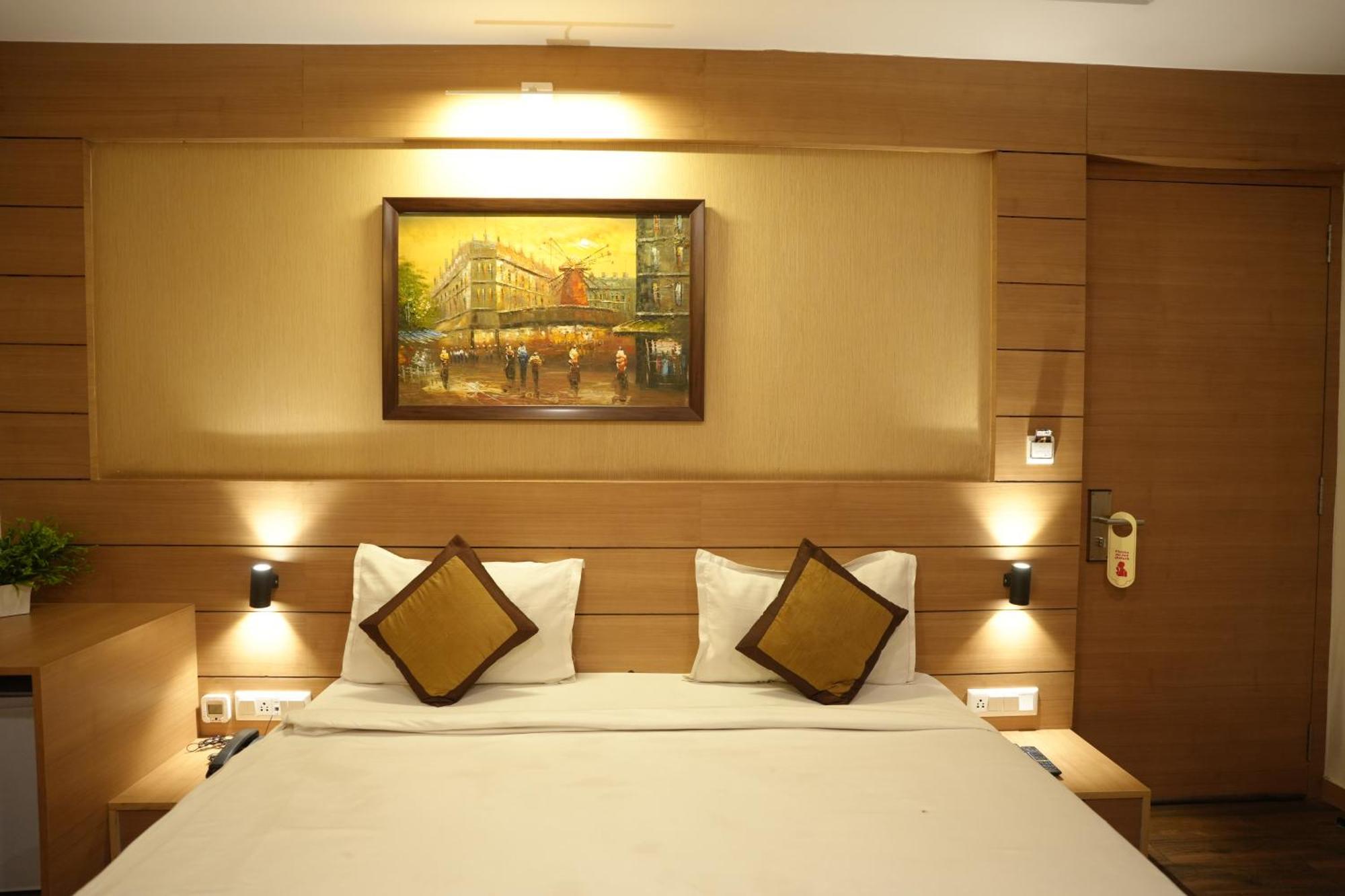 Hotel Silkhouse Premier Danapur ภายนอก รูปภาพ