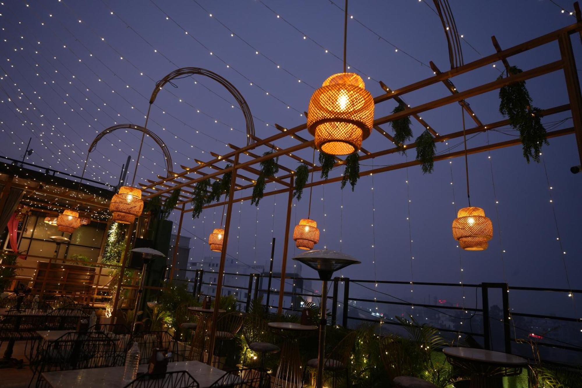 Hotel Silkhouse Premier Danapur ภายนอก รูปภาพ