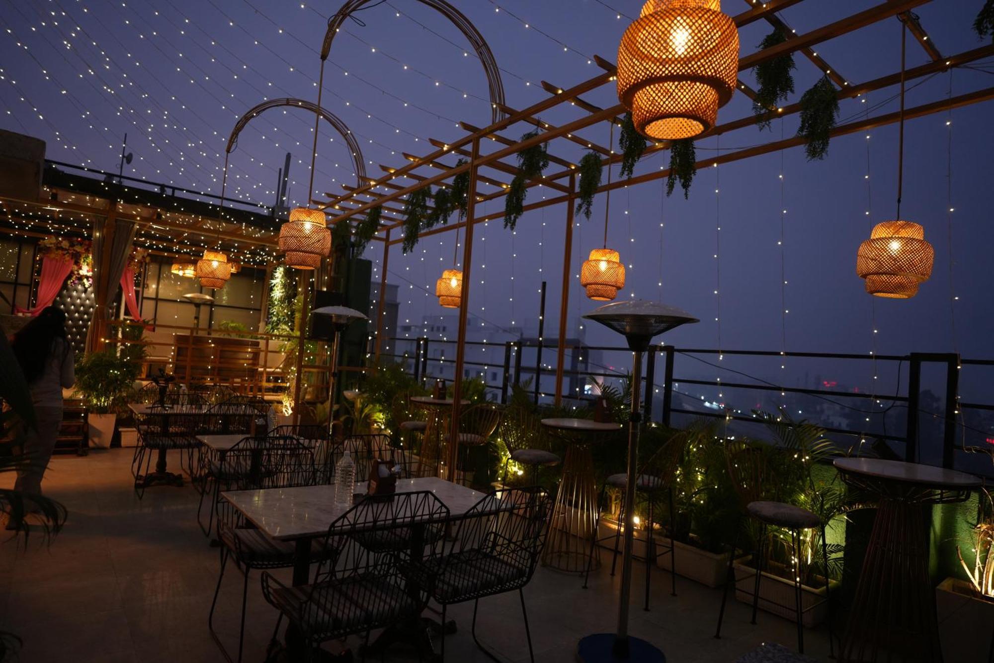 Hotel Silkhouse Premier Danapur ภายนอก รูปภาพ