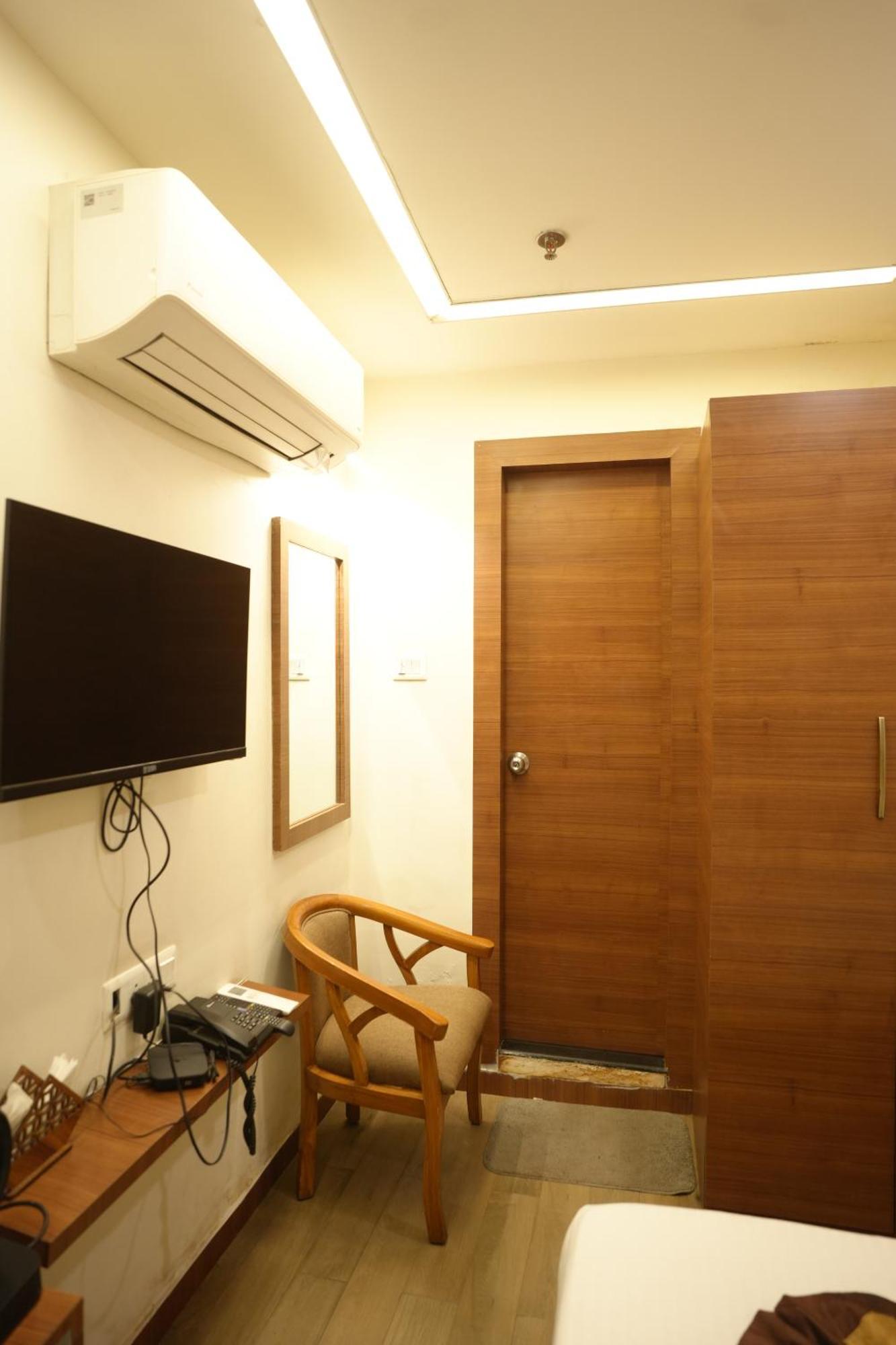 Hotel Silkhouse Premier Danapur ภายนอก รูปภาพ