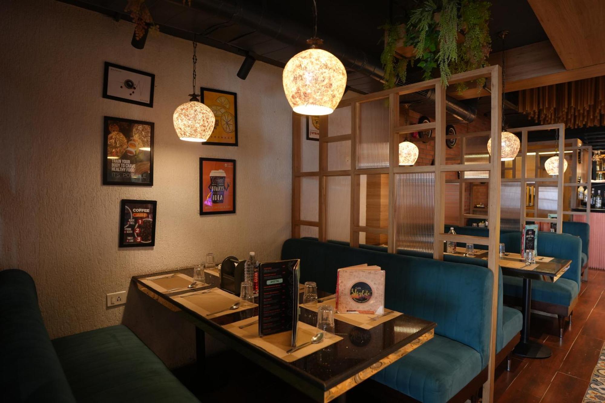 Hotel Silkhouse Premier Danapur ภายนอก รูปภาพ