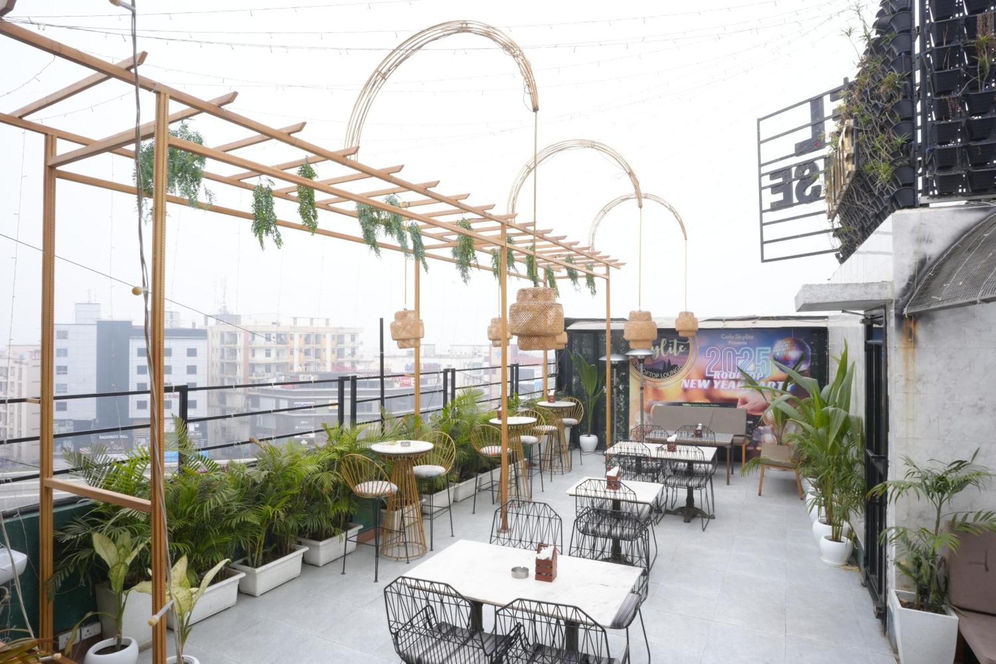 Hotel Silkhouse Premier Danapur ภายนอก รูปภาพ