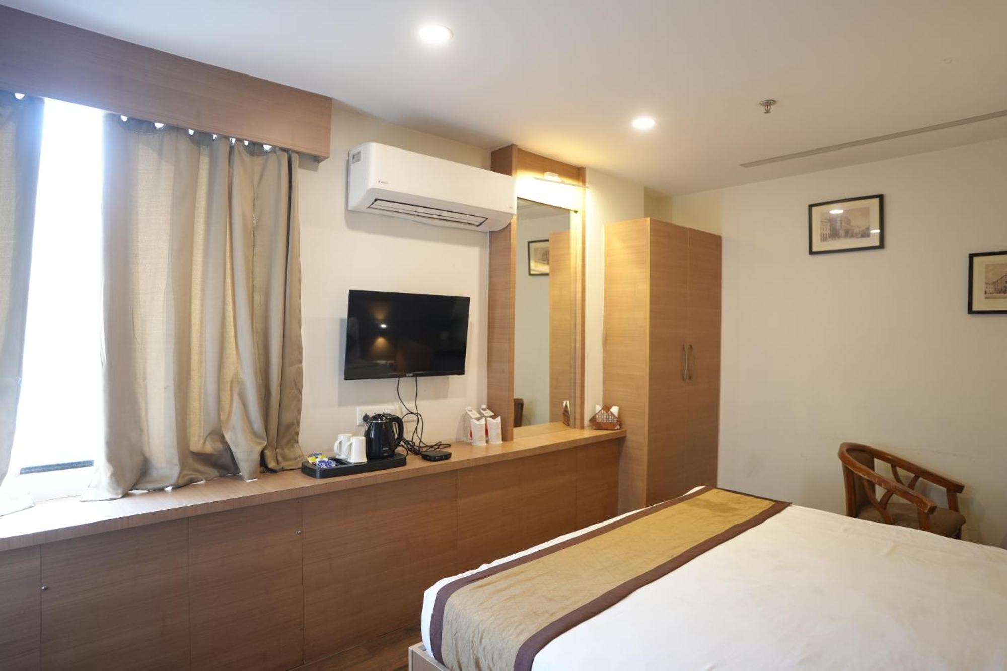 Hotel Silkhouse Premier Danapur ภายนอก รูปภาพ
