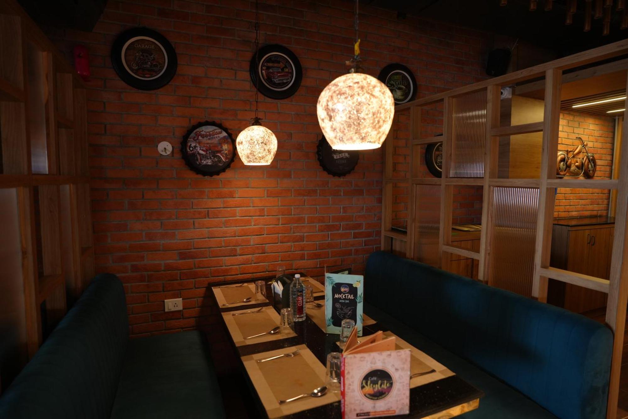 Hotel Silkhouse Premier Danapur ภายนอก รูปภาพ